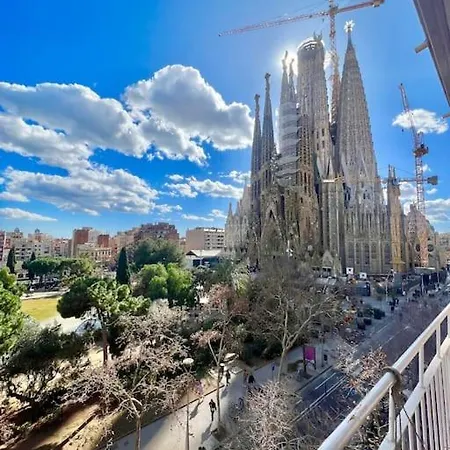 Sagrada Familia's View 3b1 5bath